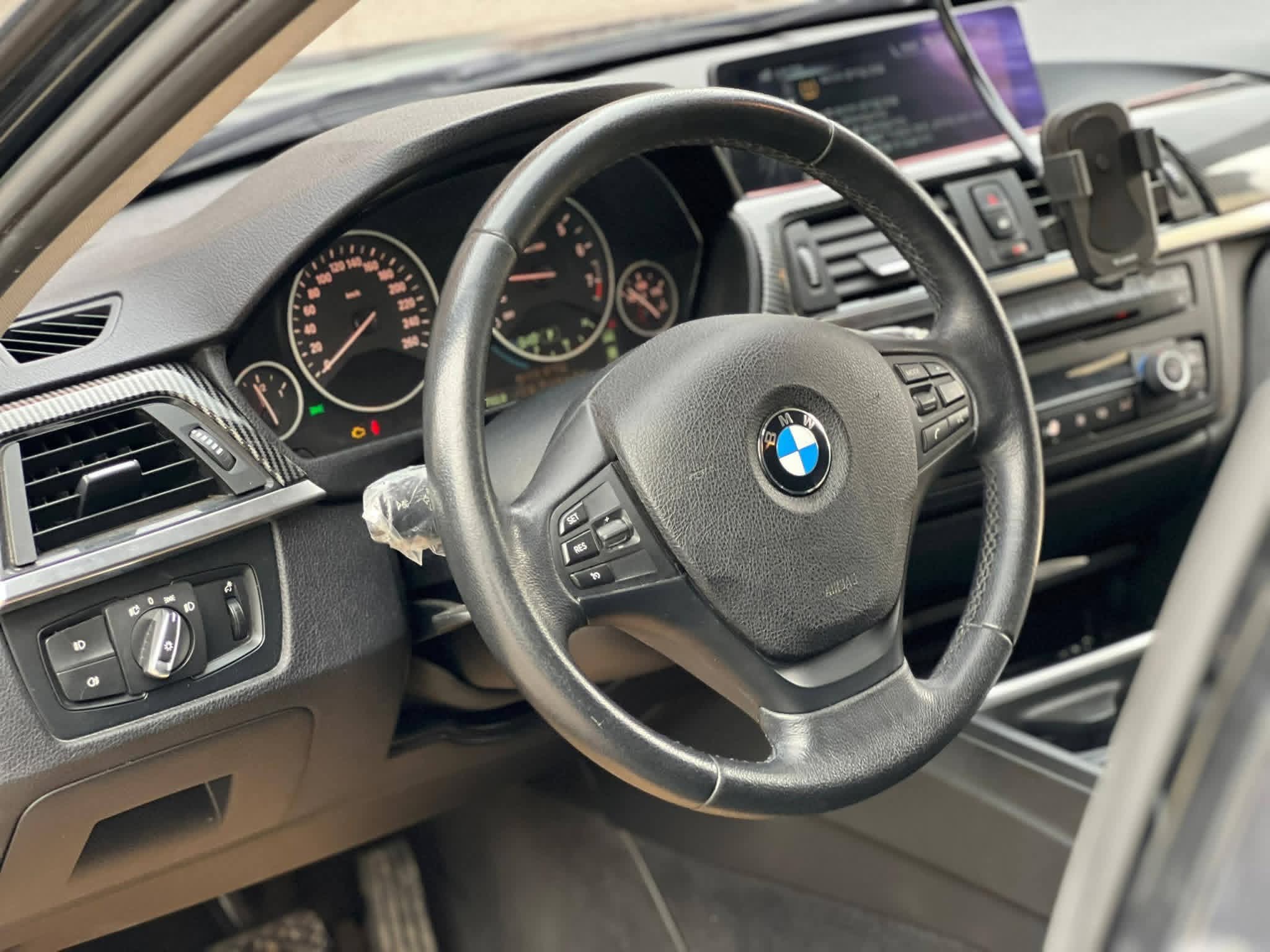 bmw 320i 2013 8