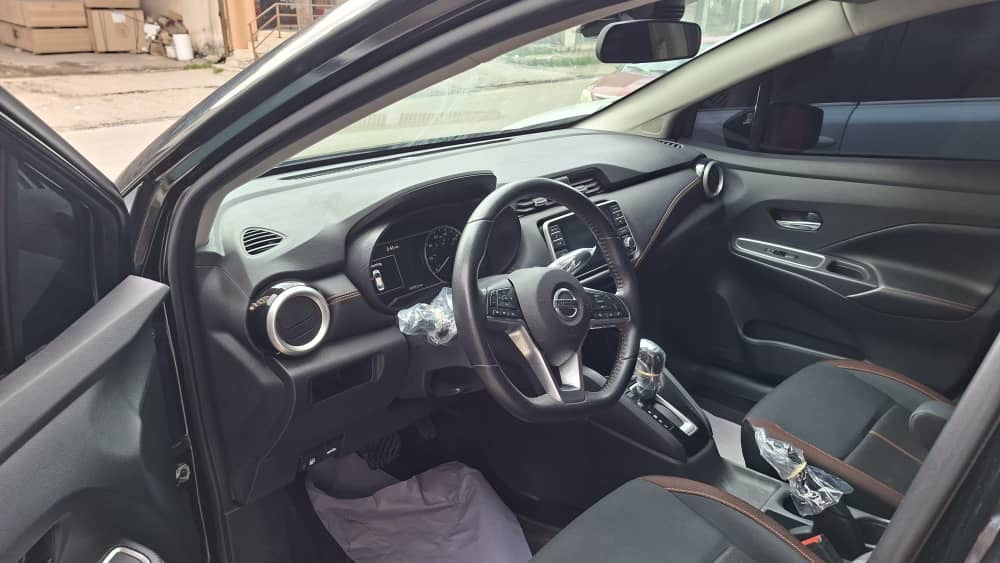 Nissan Versa 2020 3