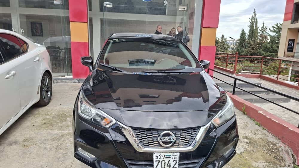 Nissan Versa 2020 4