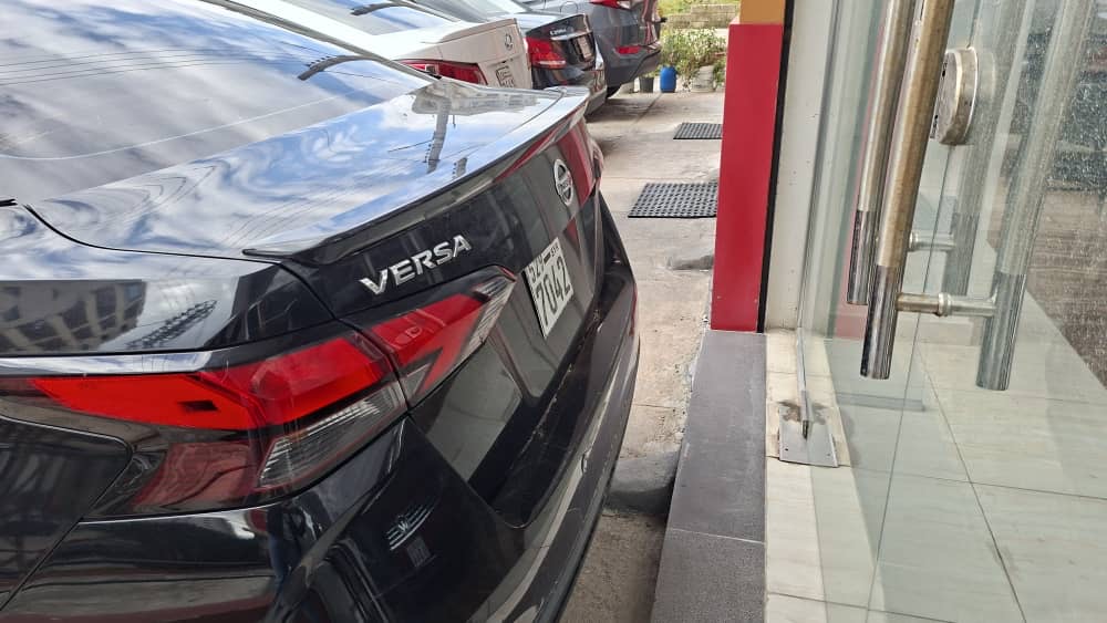 Nissan Versa 2020 7