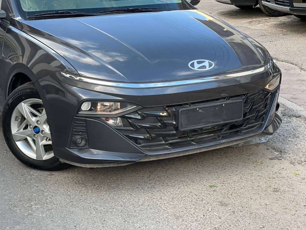 hyundai accent 2024 7