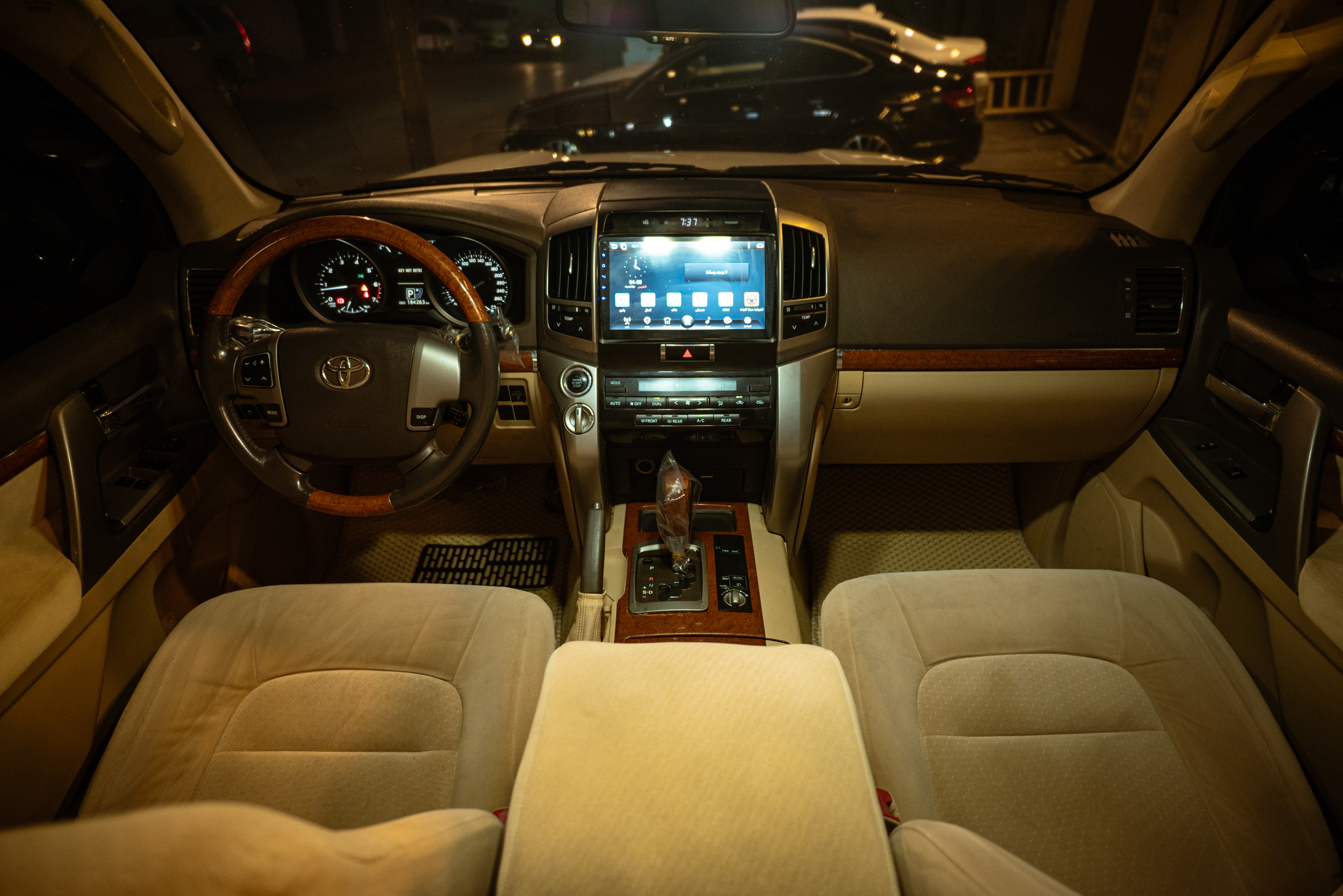 toyota land cruiser vxr 2015 7