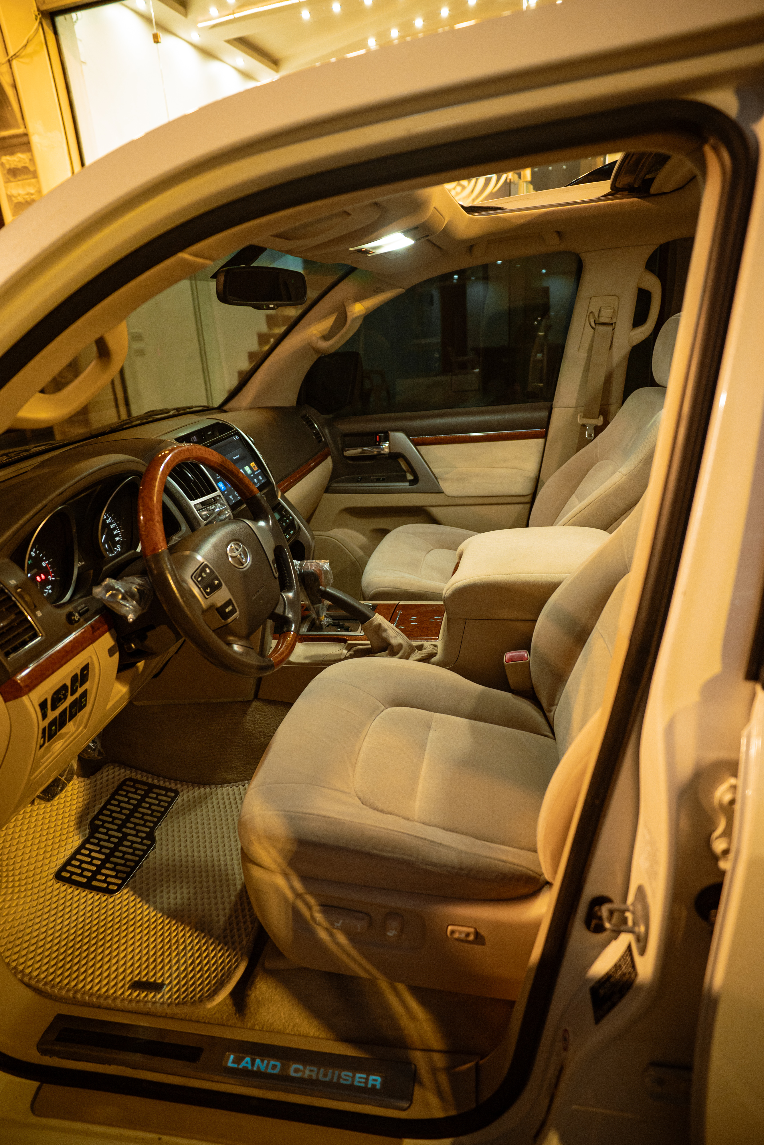 toyota land cruiser vxr 2015 10