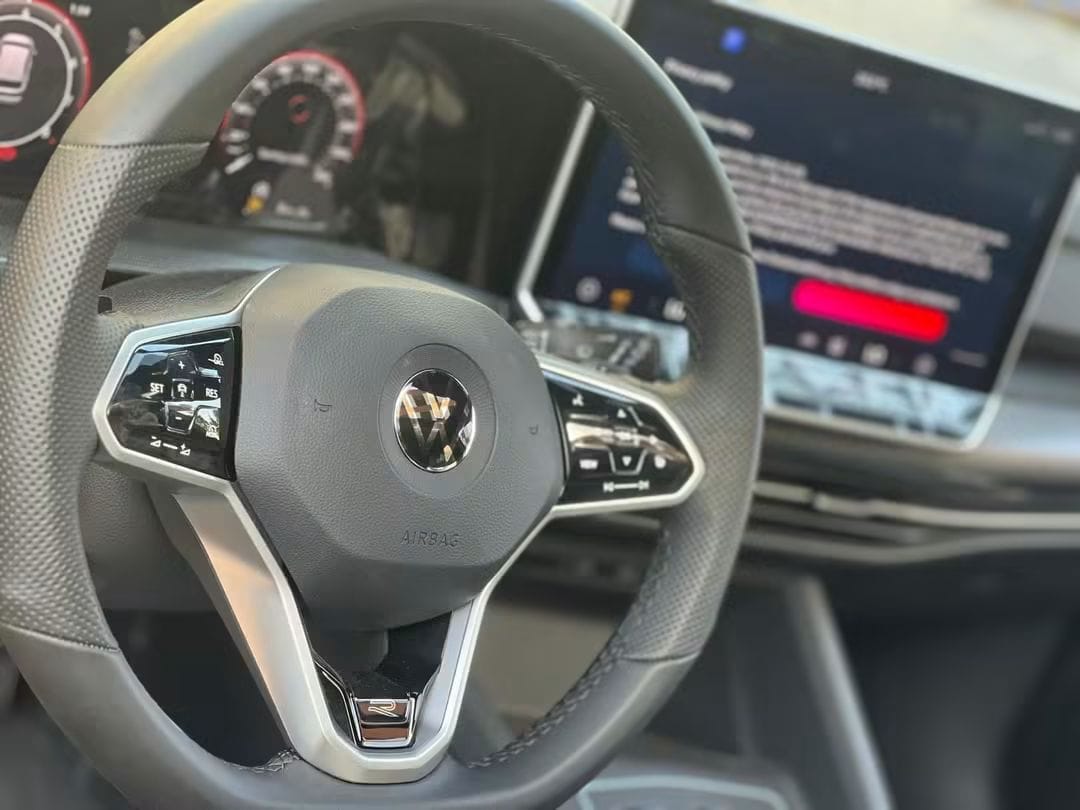 Volkswagen Golf R 2025 6