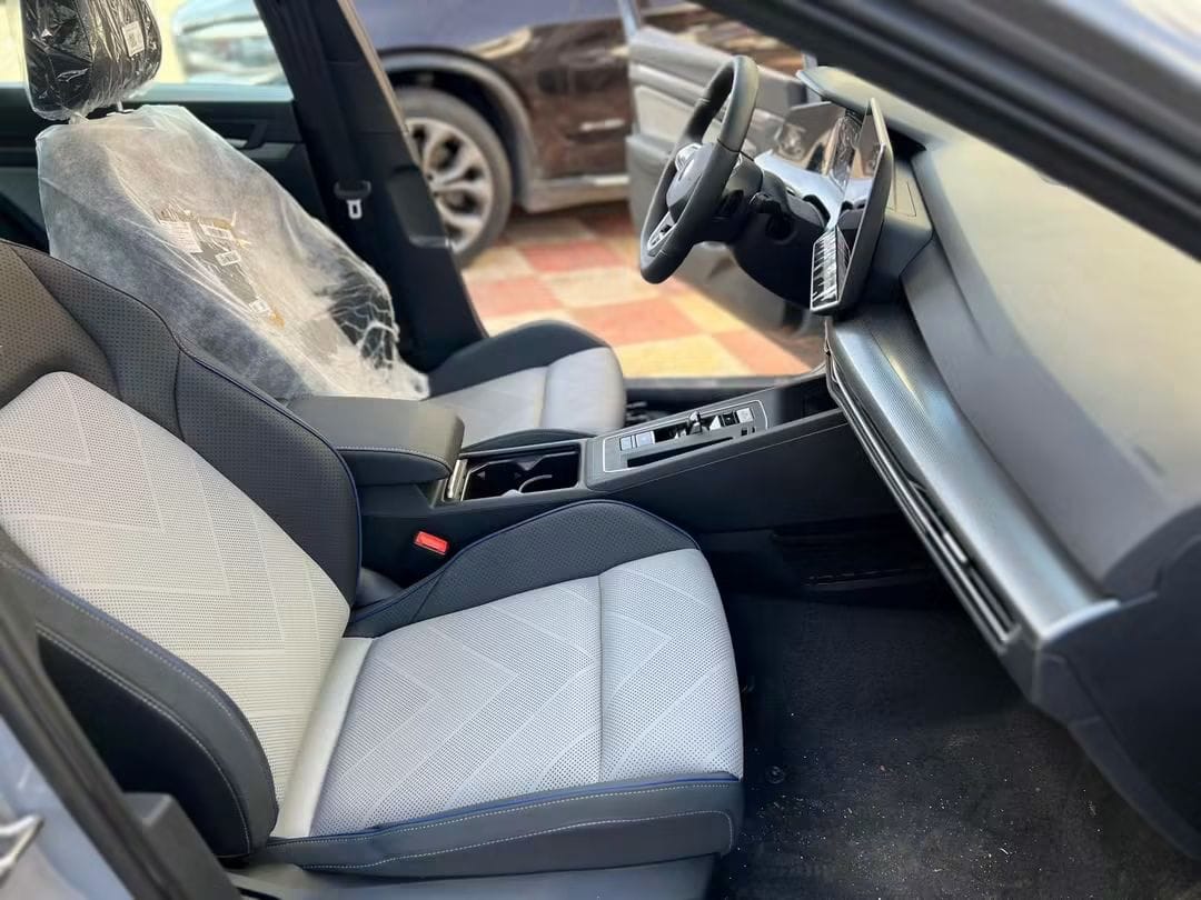 Volkswagen Golf R 2025 8