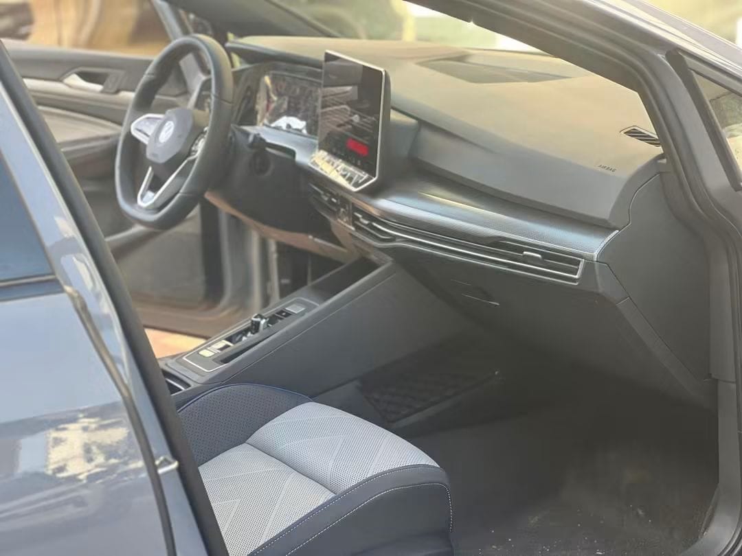 Volkswagen Golf R 2025 9