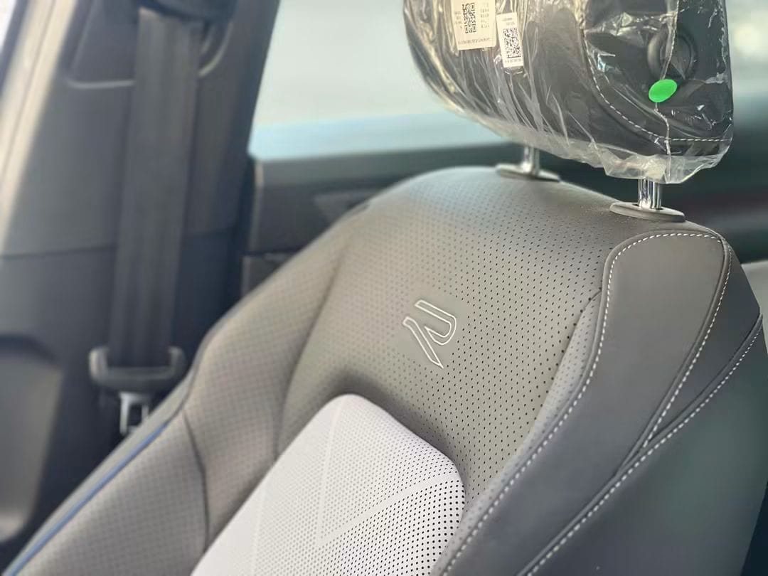 Volkswagen Golf R 2025 11