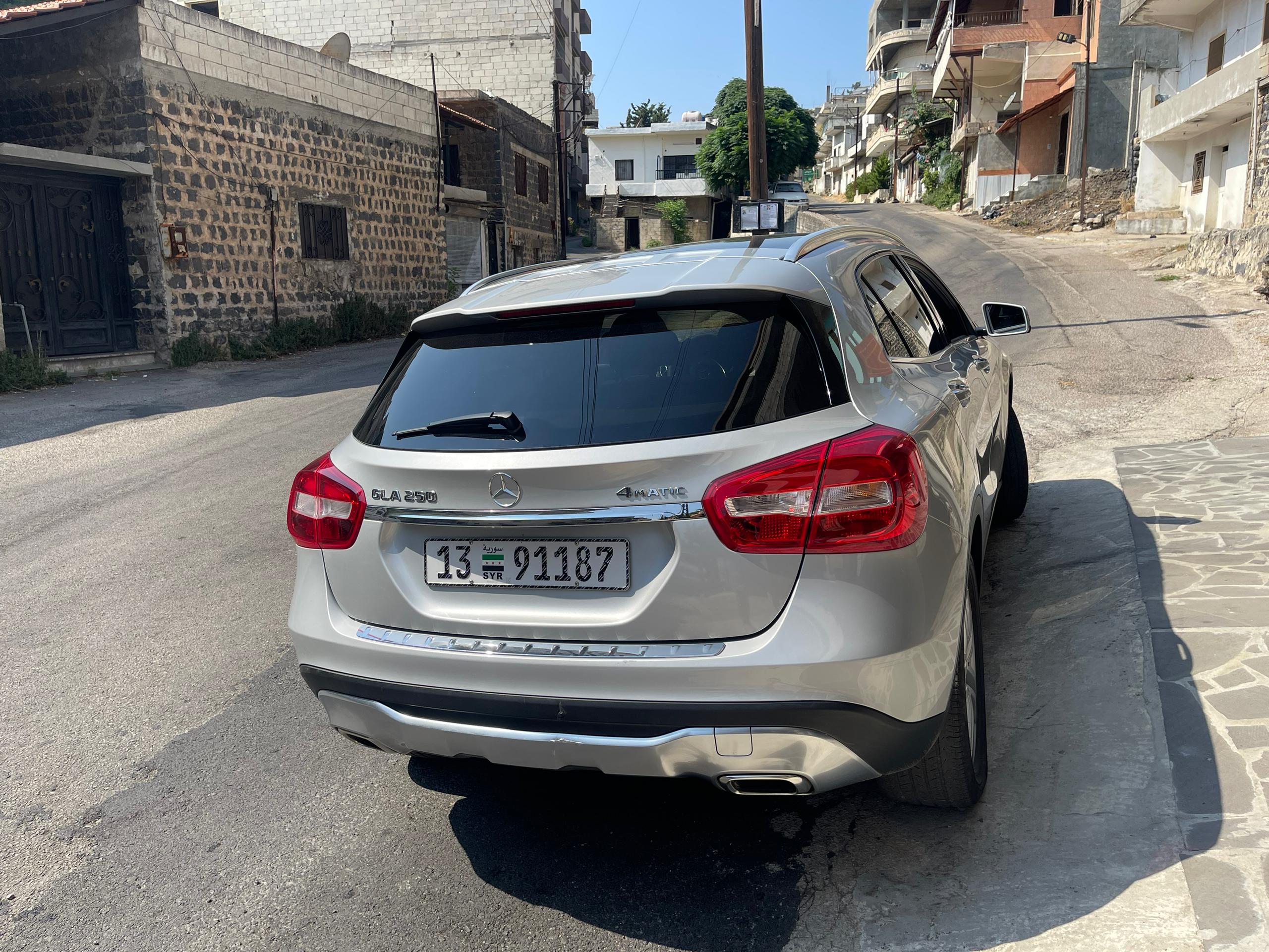 mercedes  GLA250 2018 3