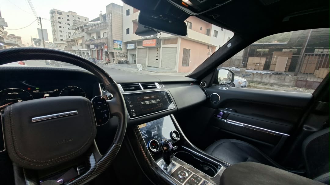 Range rover SVR 2020 5