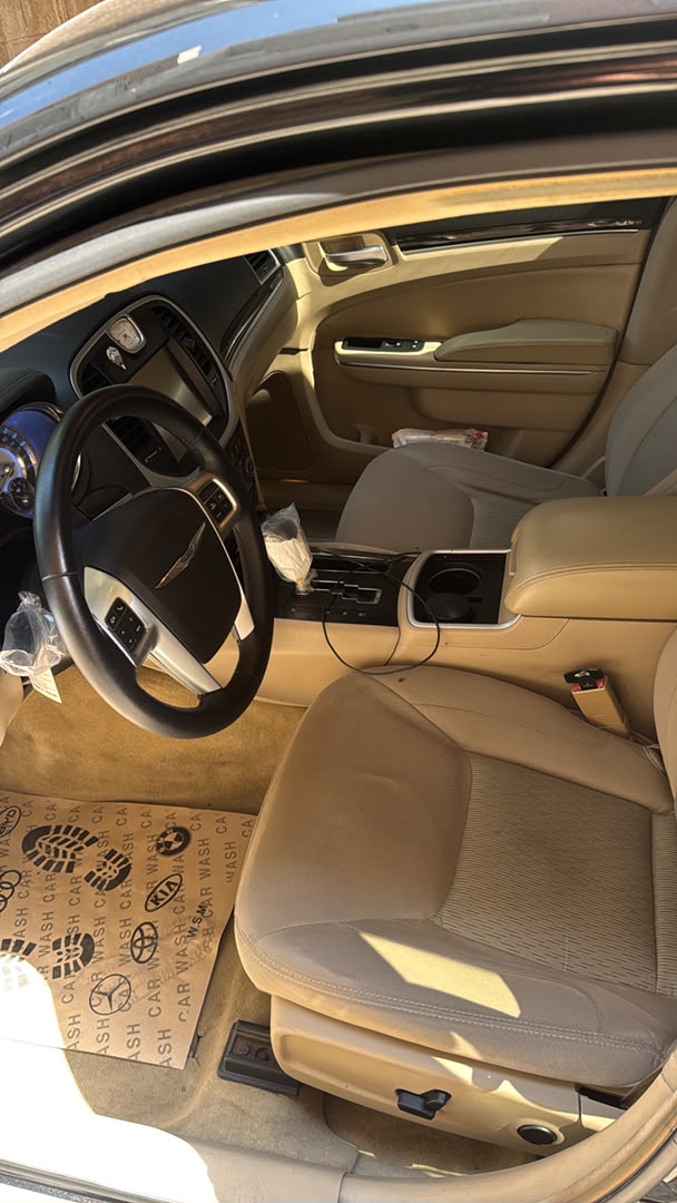 Chrysler C300 2013 3