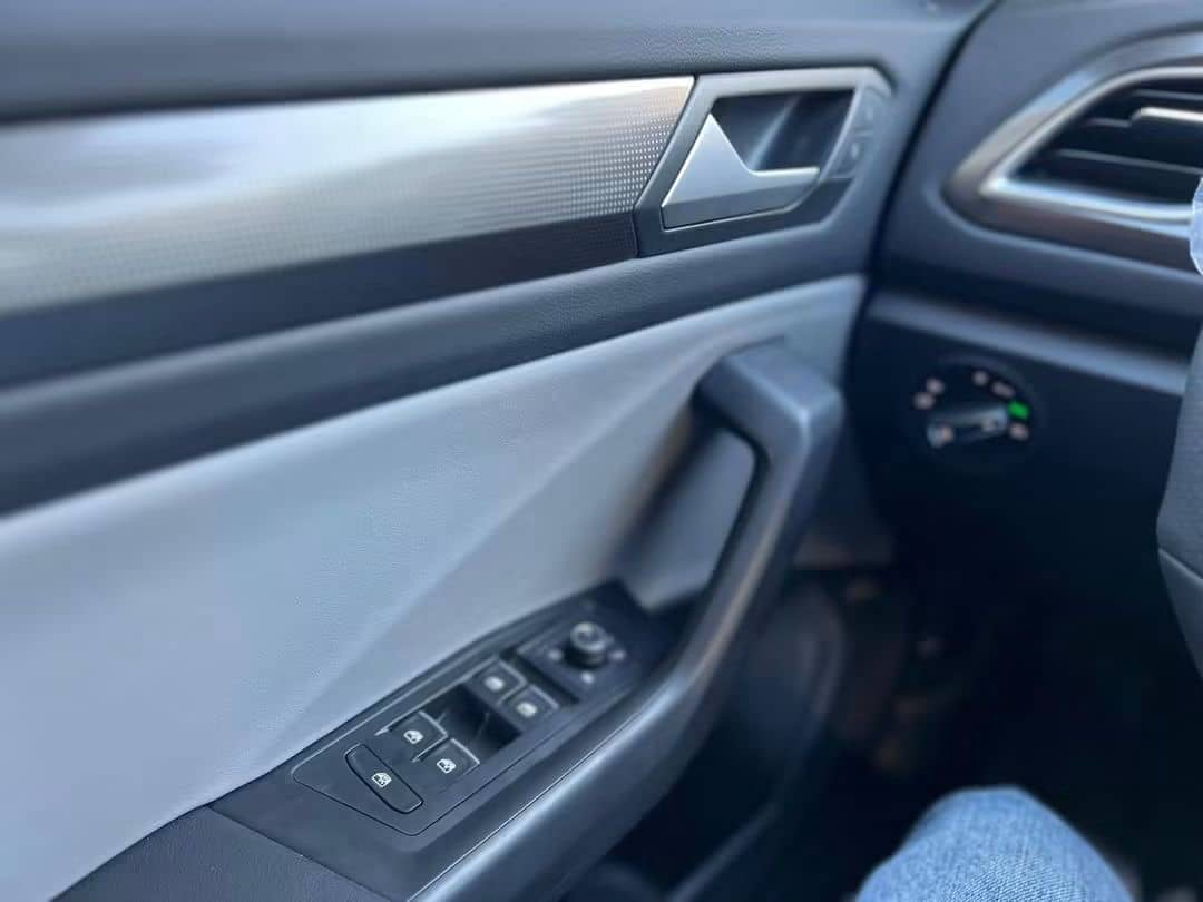 Volkswagen T-roc R 2026 4