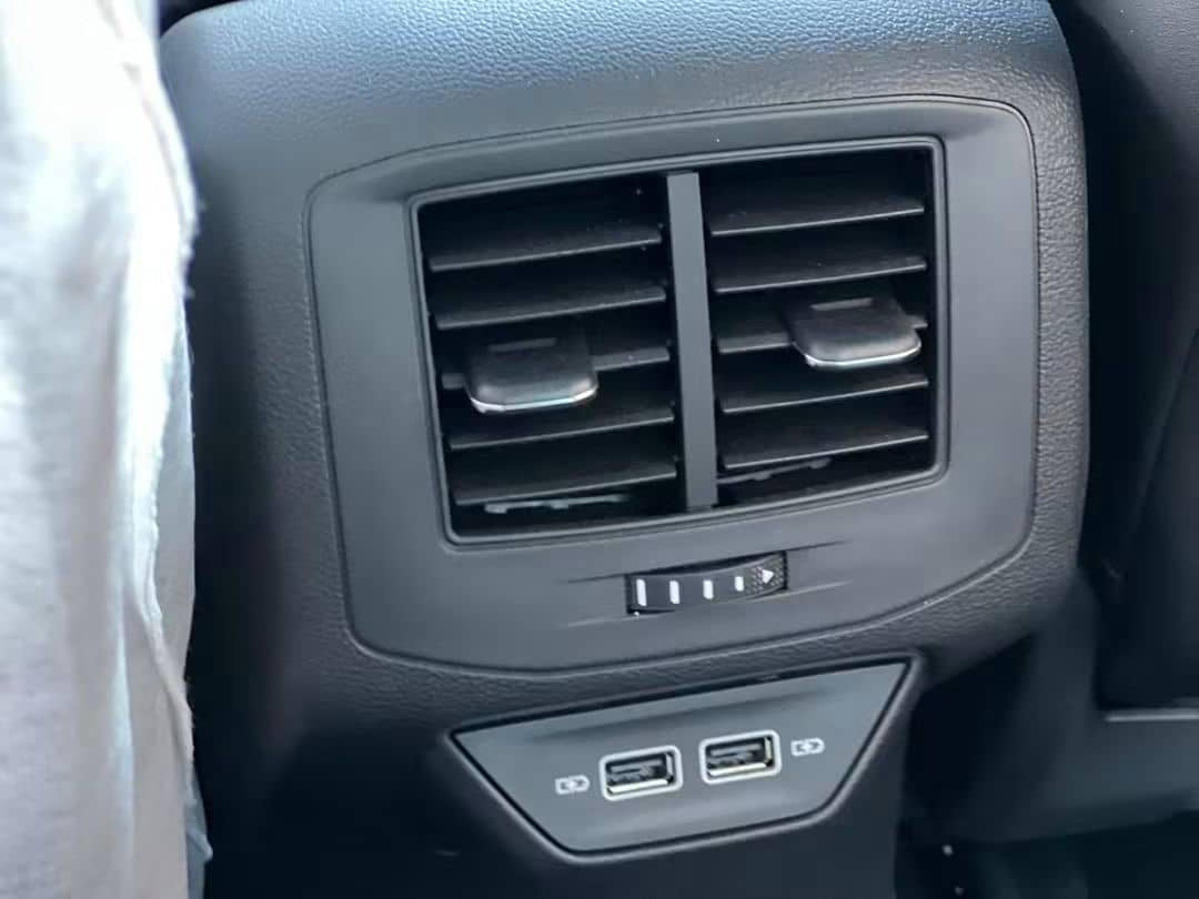 Volkswagen T-roc R 2026 9
