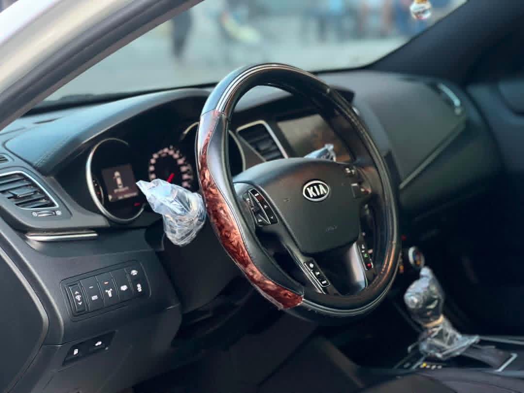 Kia K7 2012 17